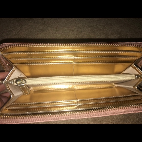 Calvin Klein Wallet - Picture 3 of 3